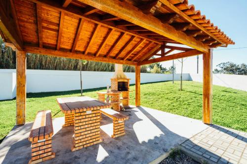 Three-Bedroom Villa image 9