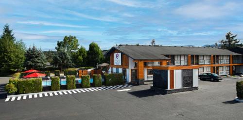 Coast Courtenay Hotel in Courtenay, Canada