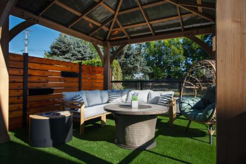 ทัศนียภาพภายนอกโรงแรม, Coast Courtenay Hotel in คอร์เทเนย์ (BC)