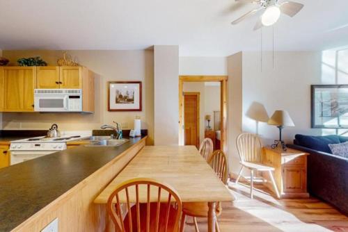 Dakota Lodge 2 Bedroom Condo In River Run Village in Keystone, USA