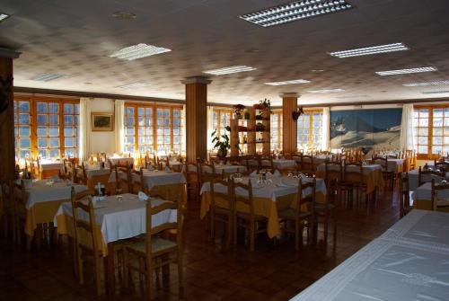 Étterem, Hostal La Cabanya in Vilallonga De Ter