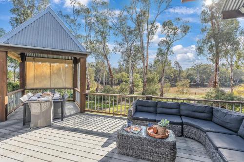 Banyandah - Echuca Holiday Homes in Roslynmead