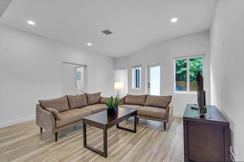 Spacious Retreat with Green Areas 8 ppl in Miami, USA