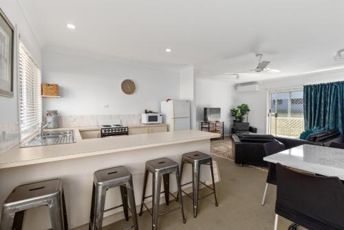 Motel Miramar in นัมบัคคา เฮดส์