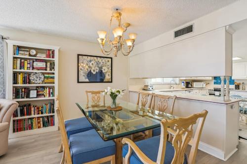 Beachfront Luxury 3BR Condo Amazing View in Coquina Gables, USA