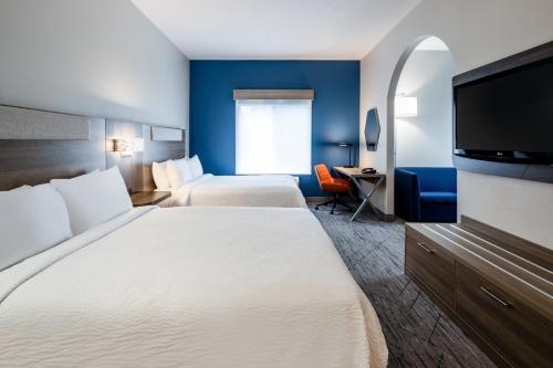 Holiday Inn Express Vancouver North an IHG Hotel - image 12