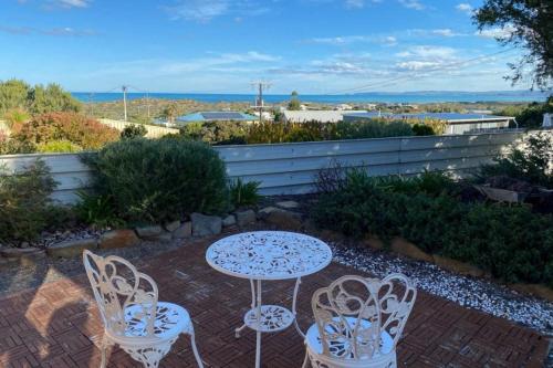 Sunset 34 Bradford Rd Goolwa Beach - No Linen Included