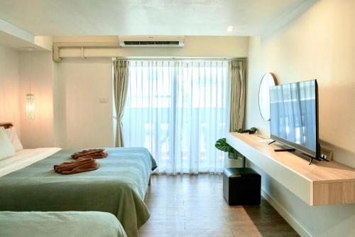 room detail thumbnail 0