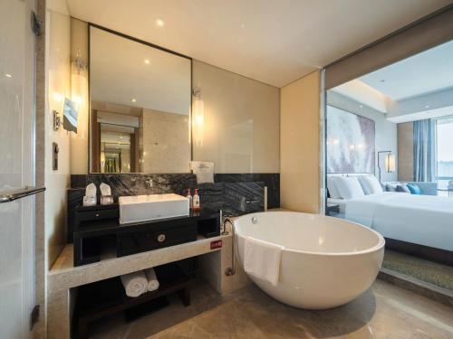 Crowne Plaza Chengdu Wenjiang Room Type - Premium Room