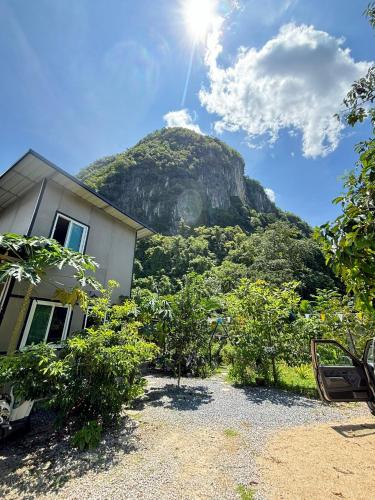 View, บ้านเล็กในป่าใหญ่โฮมสเตย์ กงหรา พัทลุง in Kong Ra