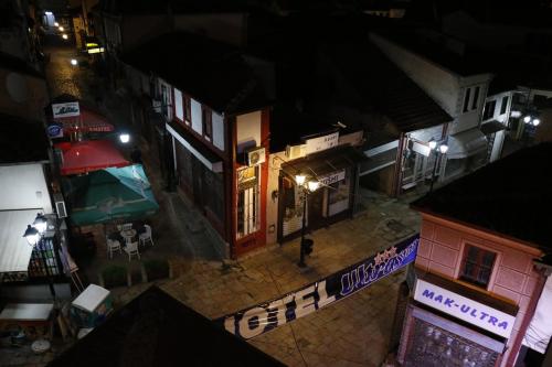 Buitenkant, Hotel Ultra Star in Skopje
