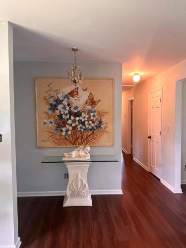 Charming 3-Bedroom Home with Serene Nature Views Charming 3-Bedroom Home with Serene Nature Views