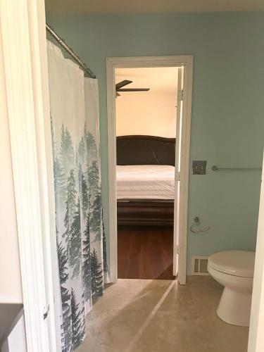 Charming 3-Bedroom Home with Serene Nature Views Charming 3-Bedroom Home with Serene Nature Views