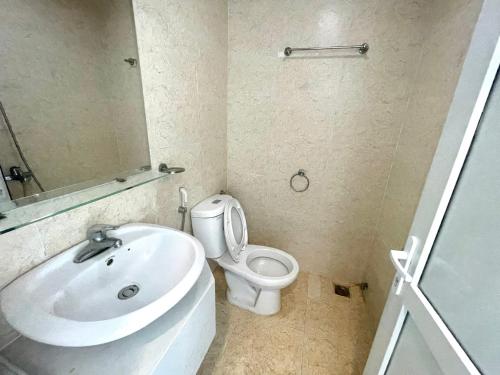 Duc's Oceanus Nha Trang Apartment - image 2