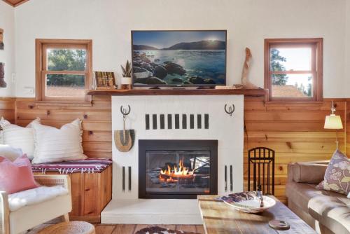 The Nest On Towne Trail in Big Bear Lake, USA