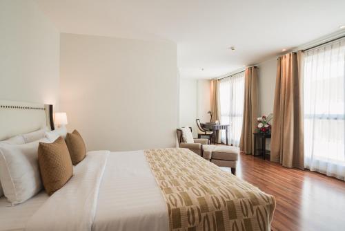 room detail thumbnail 0