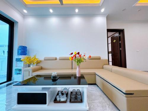 Phượng Hoàng Villa - Tap to explore photos