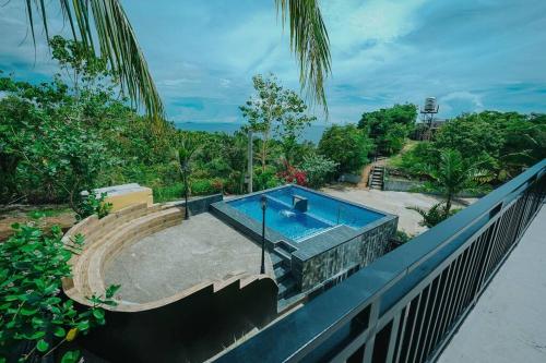 The Black Villa in Baybay