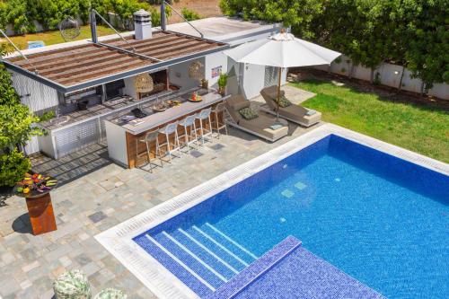 Deluxe Villa image 4