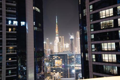 Luxe 2BR Haven with Spectacular Burj Khalifa & Dubai Frame Views By ĀYA Boutique, Dubaï (photo 5)