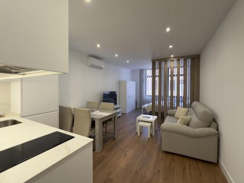 Apartamentos ALFISA Puerta del Sol 2