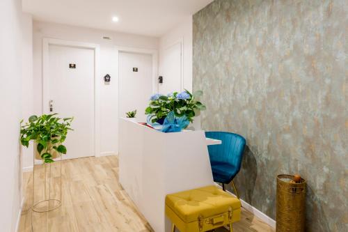 Romi Suite - image 2