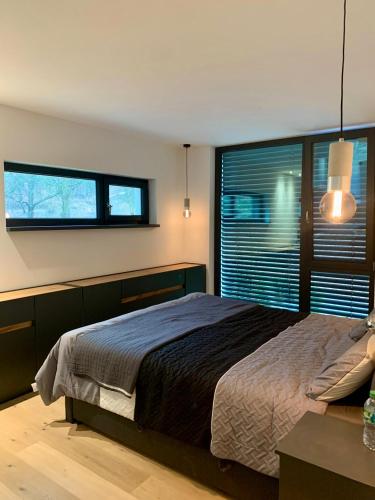 Luxurious Villa - 100 m from the Elbe beach Falkensteiner Ufer, Hamburk (fotografie 8)