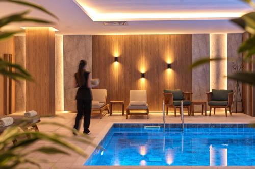 St George Beach Hotel & Spa Resort - image 5