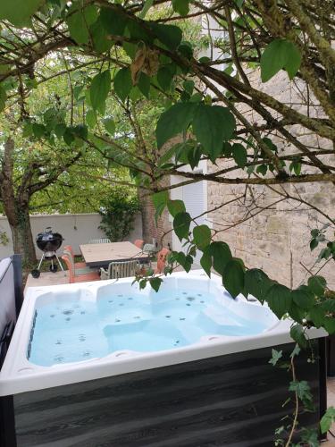 Gîte Le Pavillon Vougeot - Romanée - SPA (Gite Le Pavillon Vougeot - Romanee - SPA) in Жіллі-ле-Сіто