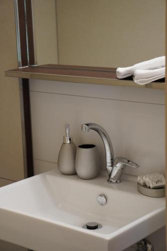 Hotel Kaubad - image 10