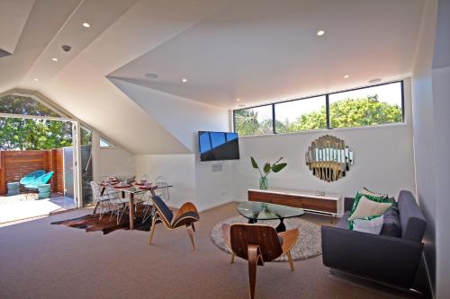 Cremorne Point Manor - image 7