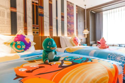 room detail thumbnail 2