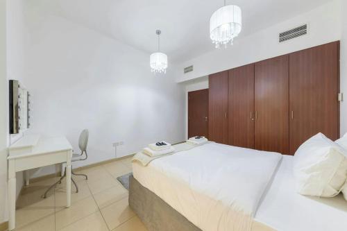 Spacious 2-bedroom Getaway In Jbr, Prime Location, Дубай (фото 8)