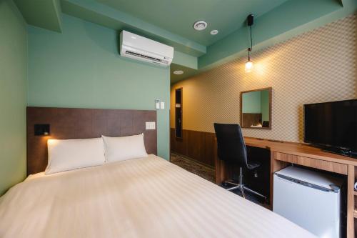 Small Double Room - Non Smoking room in KOKO HOTEL Shimbashi Onarimon