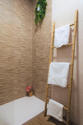 Hostly Orfila 3A-3B exclusive Penthouse-Center-Fibre-Parking Optional, Sevilla (Foto 7)