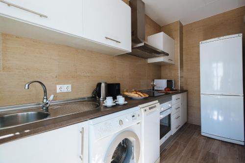 Hostly Orfila 3A-3B exclusive Penthouse-Center-Fibre-Parking Optional, Sevilla (Foto 6)