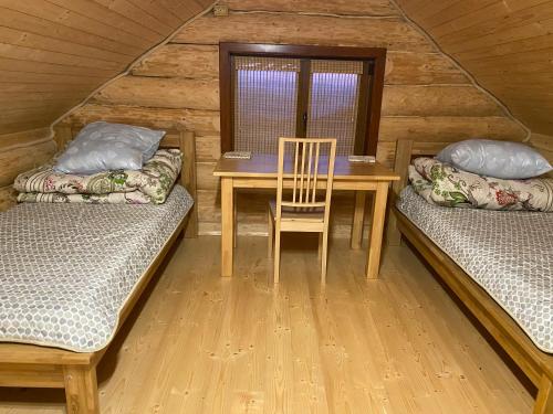 Садиба Апецька, Dubove (foto 10)