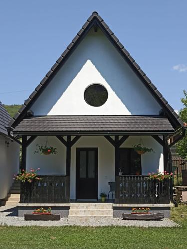 Zöld Tulipán, Praid