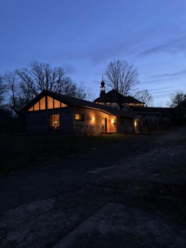 Viesnīcas āriene, Ferienhaus am Schlosspark Hohenprießnitz in Zschepplin