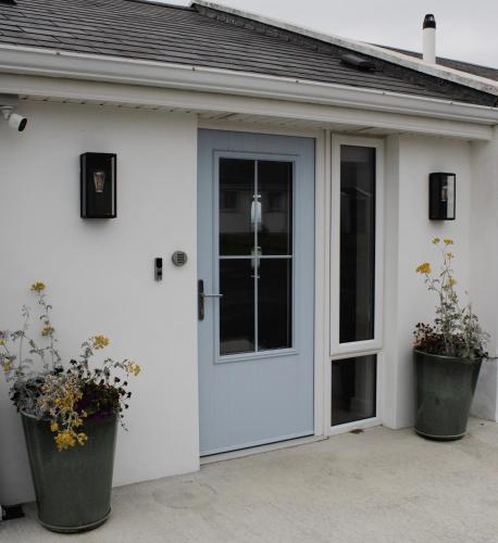 Exterior view, The Lookout in Rosses Point
