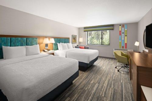 Hampton Inn by Hilton Spokane - Tap to explore photos
