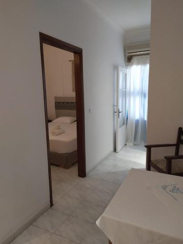 Giannis Hotel Apartments - image 13