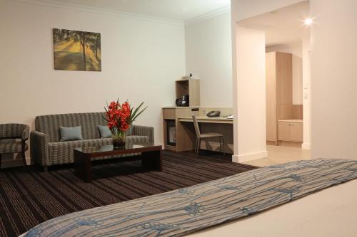 Novotel Swan Valley Vines Resort Room Type - Deluxe King Room
