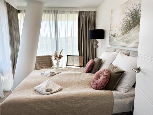 Wave by Baltic Home