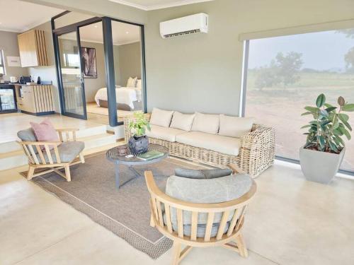 Simbini Sunset Cottage in Matsulu
