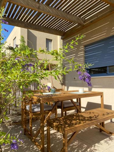 אתנחתא- צימר משפחתי - Etnachta- A family hosting unit, Yeroẖam (foto 2)