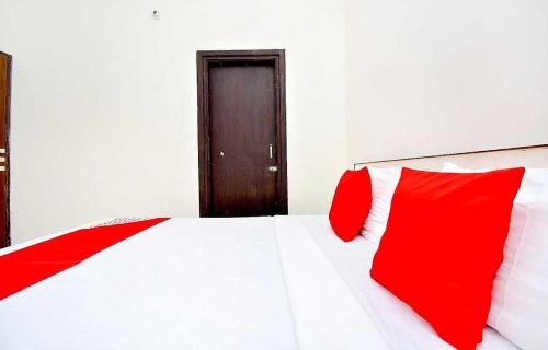 Classic Triple Room image 9