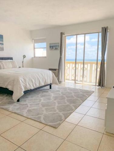 1402- Oceanfront 1BR & 1 Bath Retreat with Stunning Views thumb 3