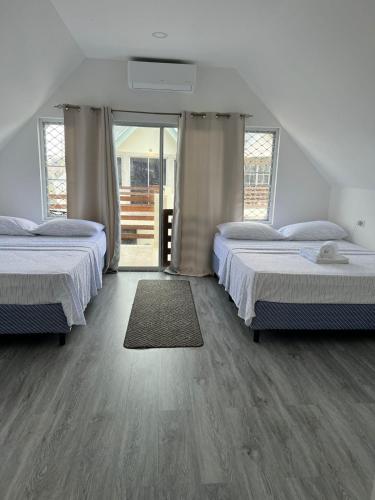 Crusoe Escape Villa in Crown Point