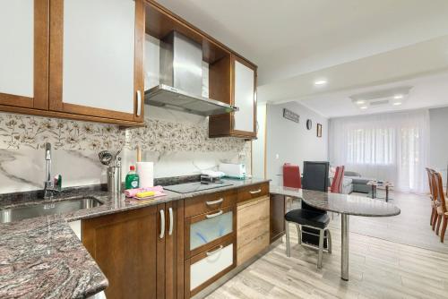 Vivienda turistica céntrica y con estilo en el encantador Barrio La Cruz, Bilbao (photo 3)